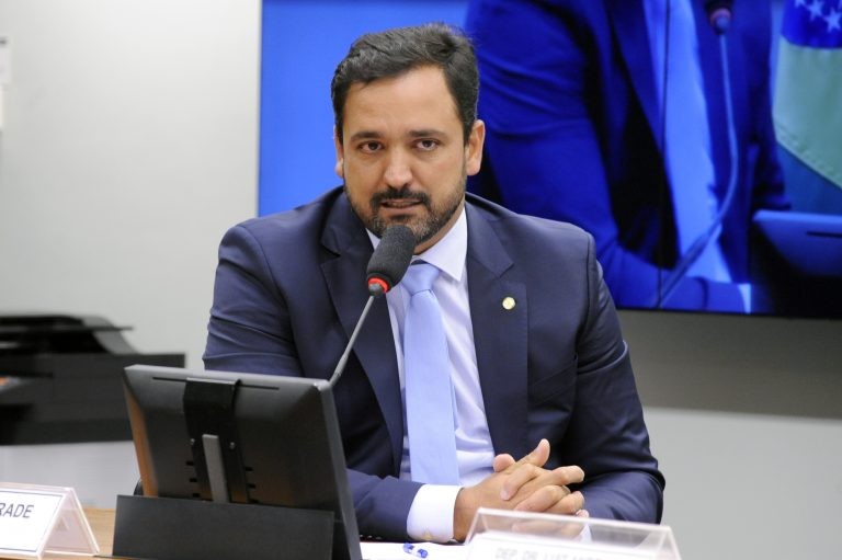 Andrade: “Não se veem mecanismos que premiem o empresário que consegue se manter por anos” - (Foto: Gustavo Sales/Câmara dos Deputados)