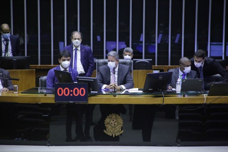 Arthur Lira preside a sessão do Plenário - (Foto: Paulo Sergio/Câmara dos Deputados)