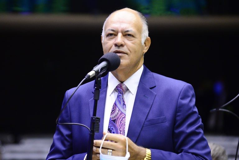 Pastor Eurico: permitir aglomerações de grandes proporções agora é um grande erro - (Foto: Nilson Bastian/Câmara dos Deputados)