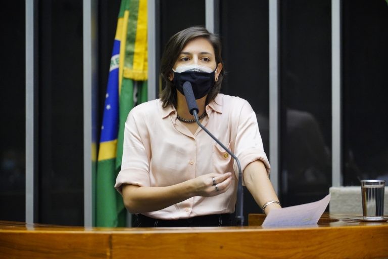 Deputada Natália Bonavides assina a proposta junto com outros 41 deputados - (Foto: Pablo Valadares/Câmara dos Deputados)