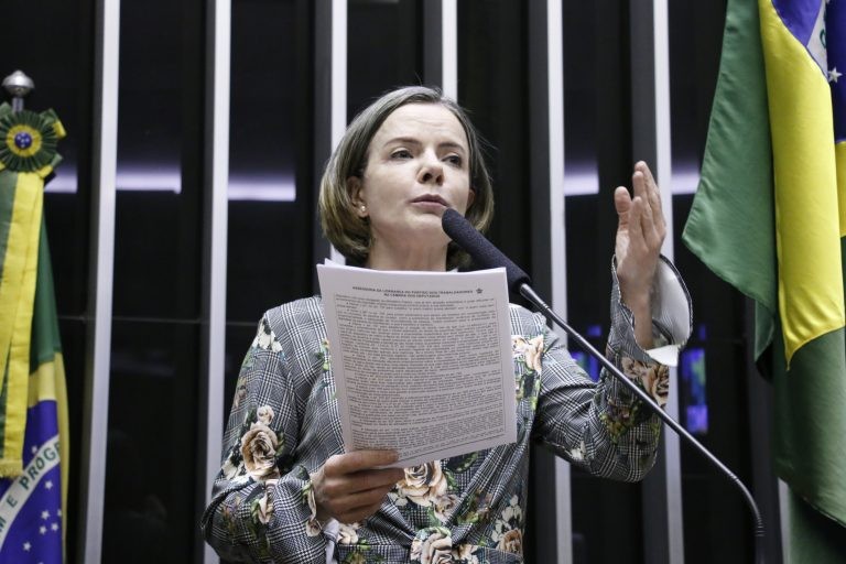 Gleisi Hoffmann assina a proposta junto com outros 27 deputados do PT - (Foto: Marina Ramos/Câmara dos Deputados)