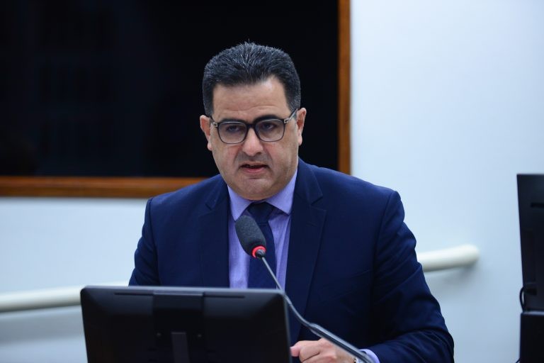 Ferreira: Brasil desonerou vários setores e continua onerando a saúde - (Foto: Billy Boss/Câmara dos Deputados)