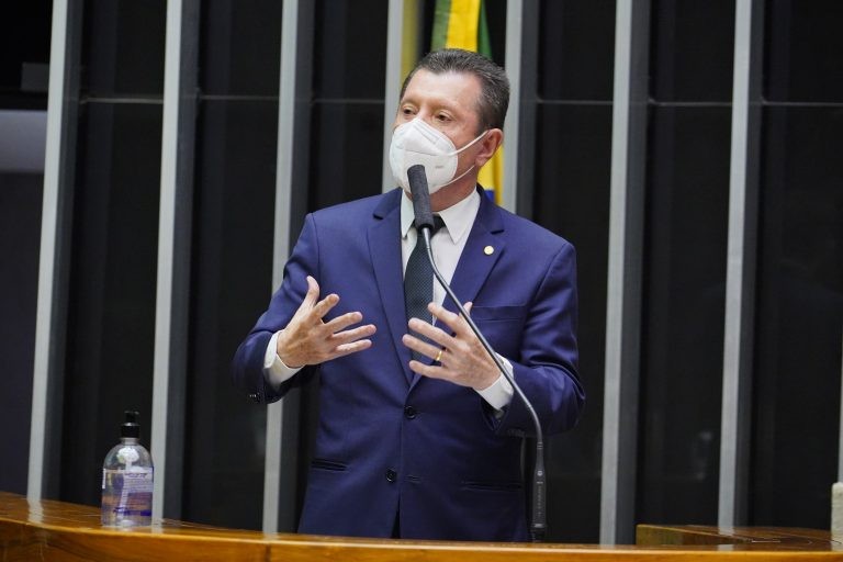 José Nelto: lei atual não garante a transparência necessária quanto ao uso do dinheiro - (Foto: Pablo Valadares/Câmara dos Deputados)