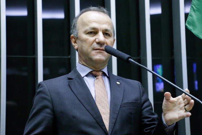 Helder Salomão: proposta garante amparo jurídico às compras feitas pelo PAA - (Foto: Marina Ramos/Câmara dos Deputados)