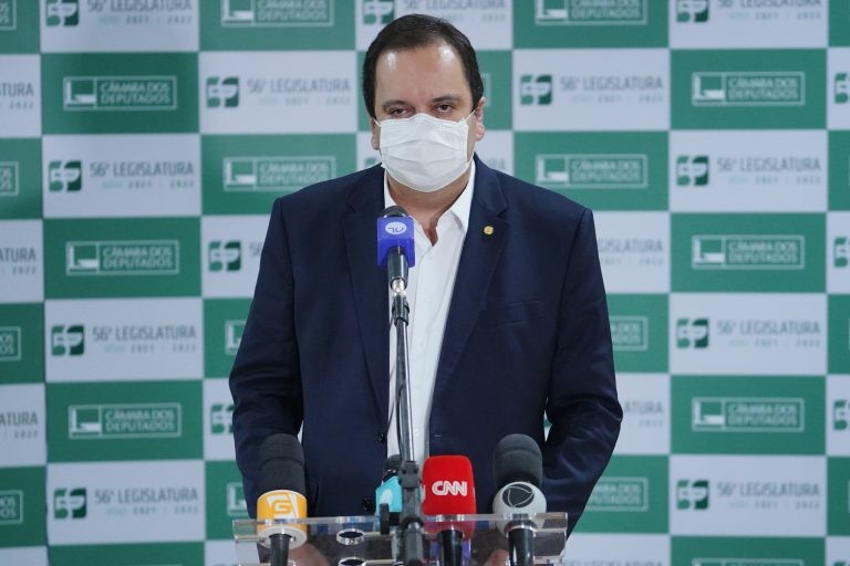 Para Elmar Nascimento, um dos maiores desafios é conter a inflação - (Foto: Pablo Valadares/Câmara dos Deputados)