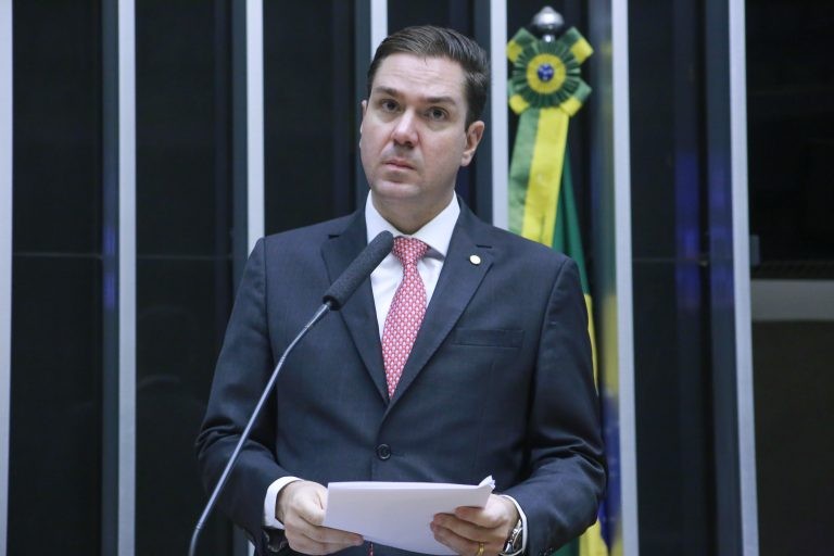 Eduardo Bismarck: proposta quer corrigir regulamentação da ANTT - (Foto: Paulo Sergio/Câmara dos Deputados)