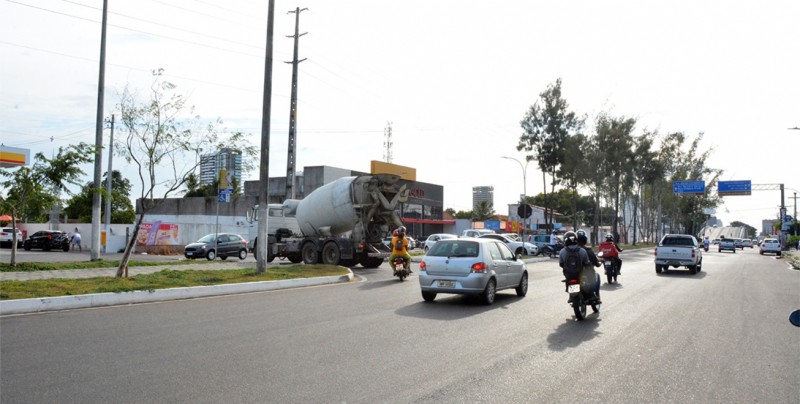 Trecho da avenida Noide Cerqueira interditado neste domingo