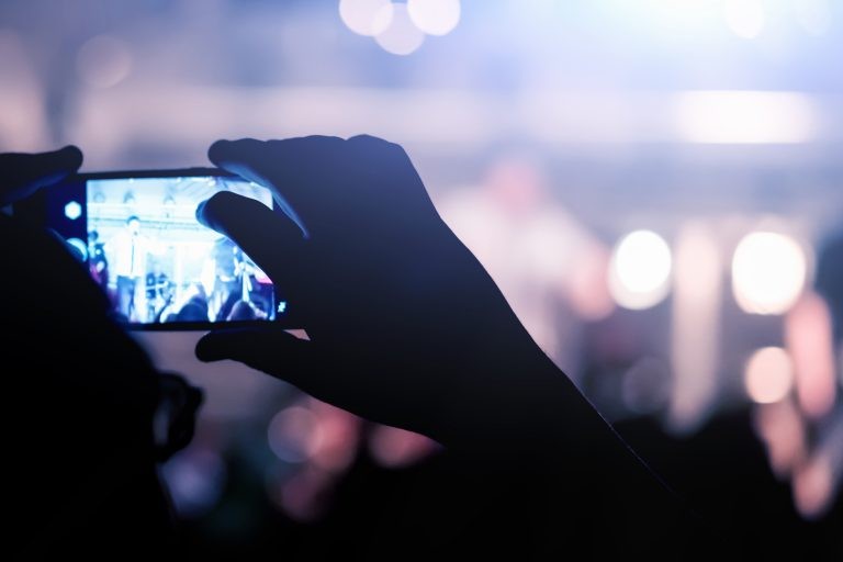 Vídeos deve ser gravados em formato reels - (Foto: Depositphotos)