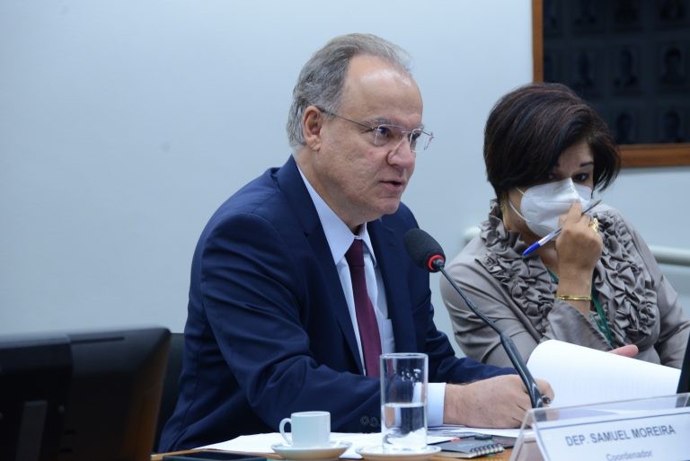 Samuel Moreira quer entregar relatório sobre o tema até junho - (Foto: Billy Boss/Câmara dos Deputados)