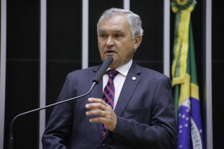 Girão: setor sofre com entraves burocráticos - (Foto: Paulo Sergio/Câmara dos Deputados)