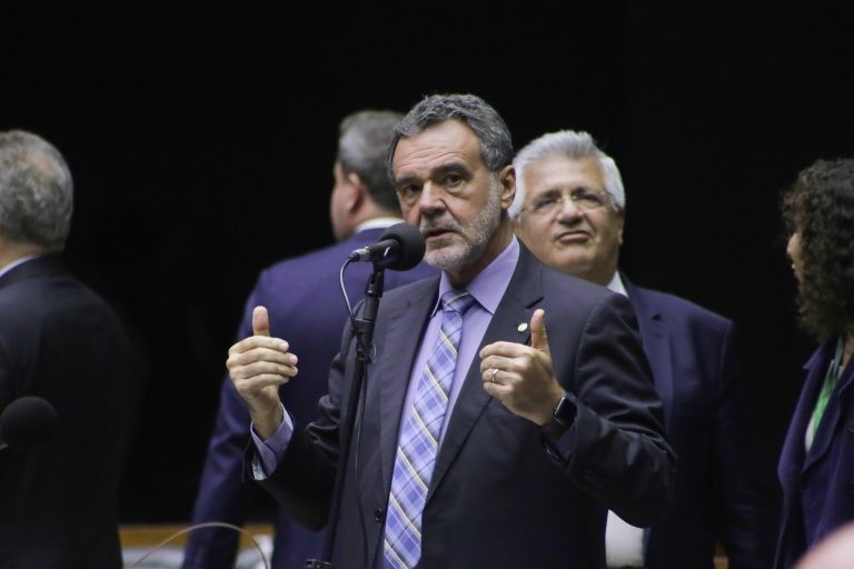 Daniel Almeida, autor do projeto de lei - (Foto: Paulo Sérgio/Câmara dos Deputados)