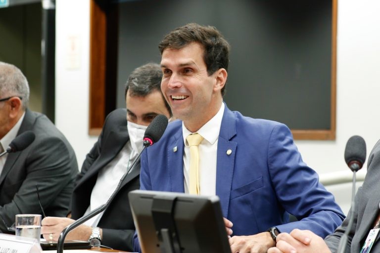 Luiz Lima defende investimento no esporte praticado nas escolas - (Foto: Elaine Menke/Câmara dos Deputados)