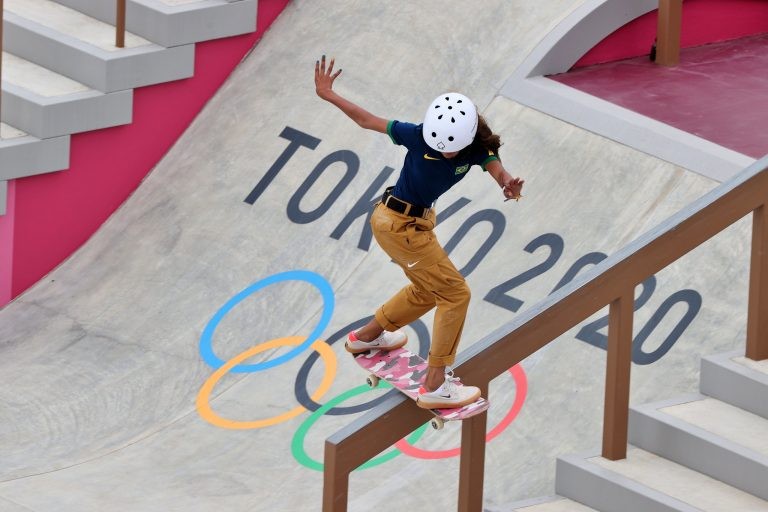 Lei atual exclui atletas muito jovens, como a skatista Rayssa Leal, da Bolsa-Atleta - (Foto: Breno Barros/rededoesporte.gov.br)