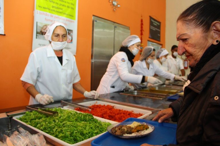 Política de Alimentação pode ser aprimorada para prever atenção especial para idosos - (Foto: Marcel Ávila/Prefeitura de Pelotas-RS)