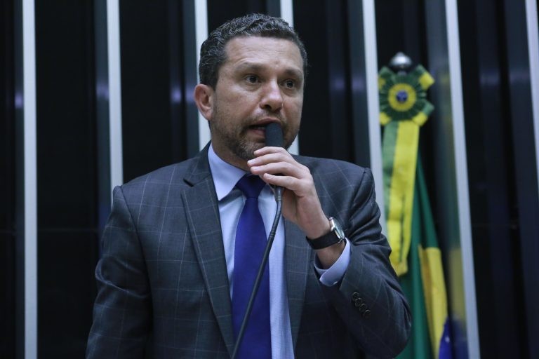 Pinato pretende, com o projeto, resolver problemas 