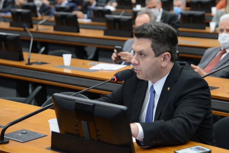 Deputado Tiago Dimas, em debate na Comissão de Orçamento - (Foto: Wesley Amaral/Câmara dos Deputados)