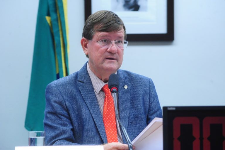 Deputado José Ricardo, relator do projeto de lei - (Foto: Billy Boss/Câmara dos Deputados)