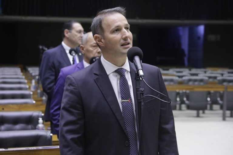 Derrite: militar trabalha sob alta pressão - (Foto: Paulo Sérgio/Câmara dos Deputados)