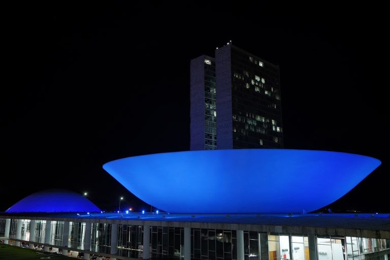 Congresso ficará iluminado de azul após projeções - (Foto: Pablo Valadares/Câmara dos Deputados)