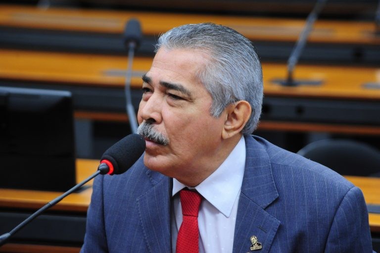 Monteiro: em um voo com 201 deportados, 90 eram crianças e adolescentes - (Foto: Billy Boss/Câmara dos Deputados)