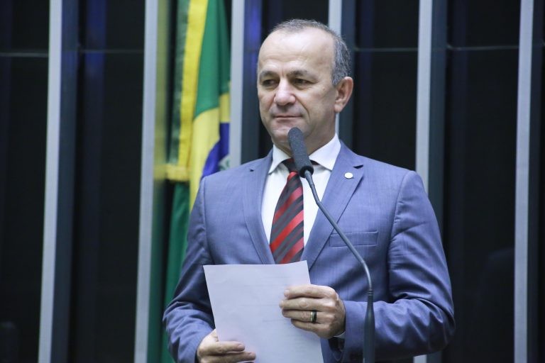 Salomão: proposta traz segurança ao consumidor - (Foto: Paulo Sérgio/Câmara dos Deputados)