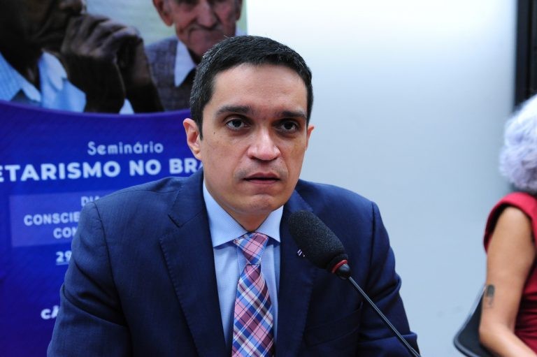 Denis Bezerra é presidente da Comissão do Idoso - (Foto: Billy Boss/Câmara dos Deputados)