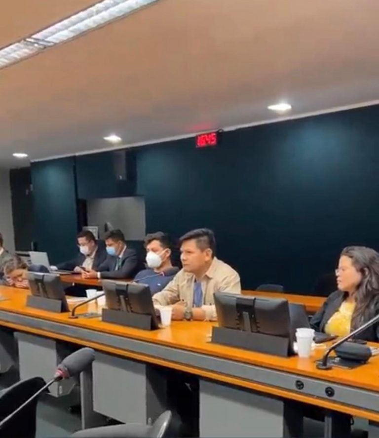 Beto Marubo: indígenas e funcionários da Funai estão acuados - (Foto: Instagram / Dep. Vivi Reis)