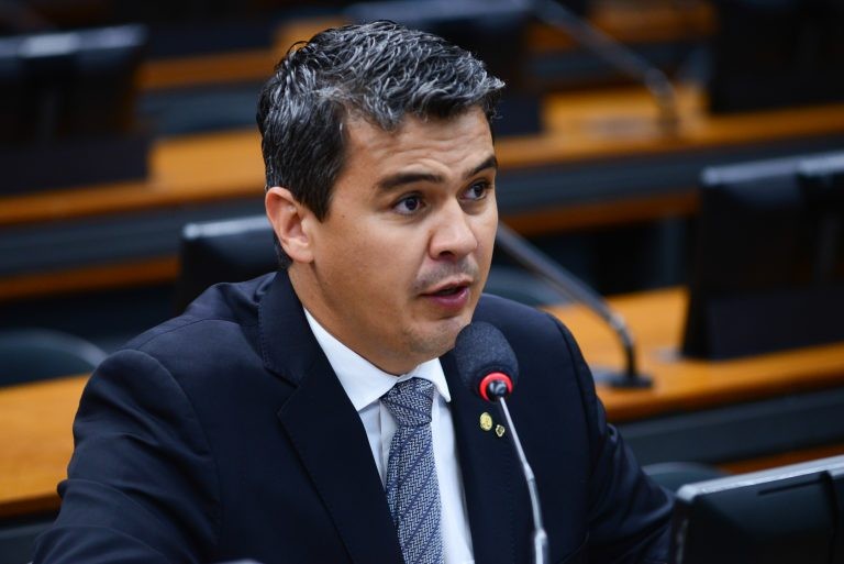 Diego Garcia alertou que vários estados não realizam nem o teste do pezinho básico - (Foto: Billy Boss/Câmara dos Deputados)