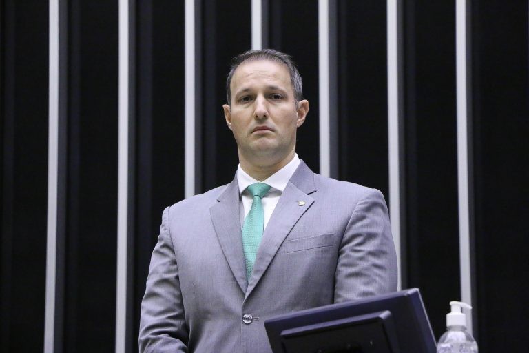 Capitão Derrite destaca necessidade de regulamentação - (Foto: Wesley Amaral/Câmara dos Deputados)