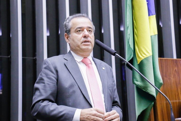O autor da proposta, deputado Danilo Cabral - (Foto: Marina Ramos/Câmara dos Deputados)