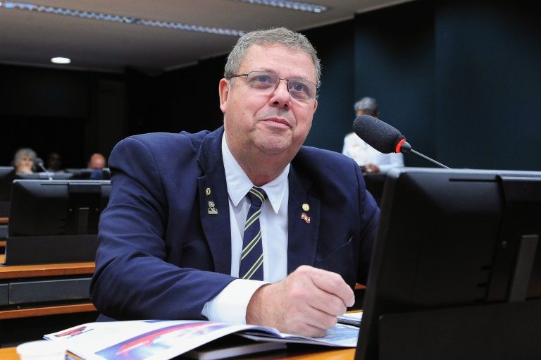 Coronel Armando apresentou substitutivo ao projeto - (Foto: Billy Boss/Câmara dos Deputados)