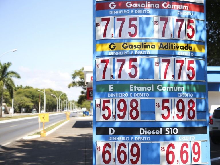 Deputados reclamam que a comparação de preços é medida eleitoreira - (Foto: José Cruz/Agência Brasil)
