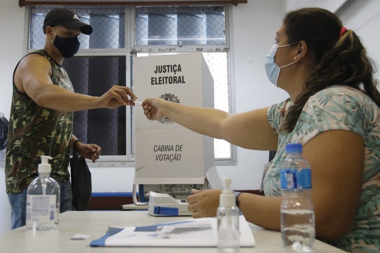 Voto em trânsito só é possível em cidades com mais de 100 mil eleitores - (Foto: Fernando Frazão/Agência Brasil)