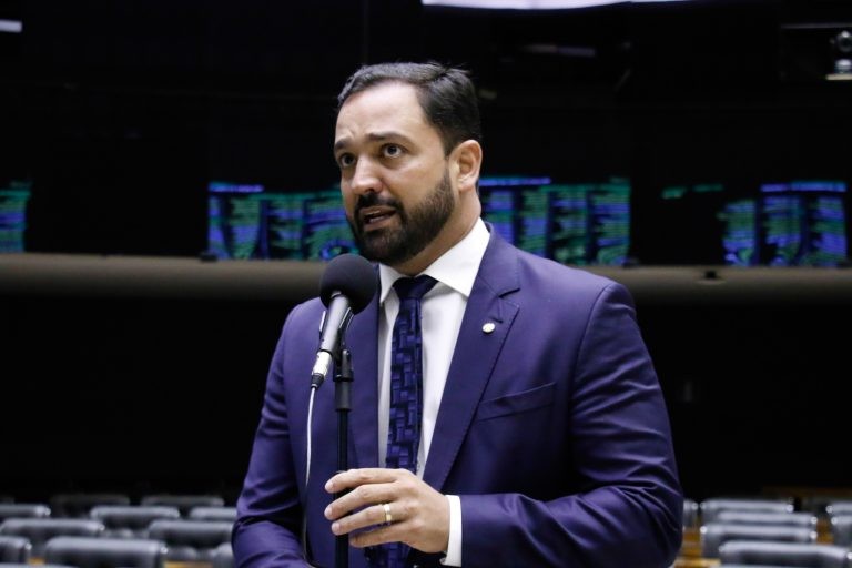 O autor da proposta, deputado Diego Andrade - (Foto: Marina Ramos/Câmara dos Deputados)