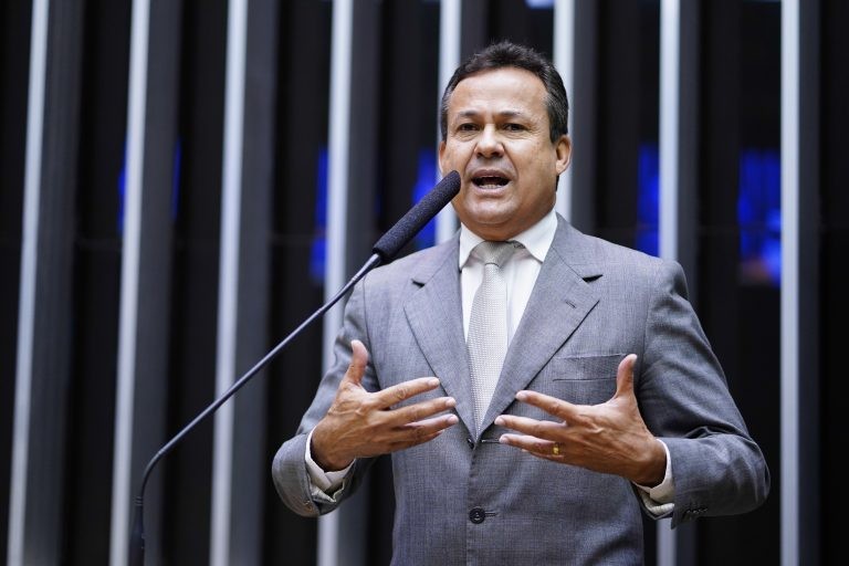 Neucimar Fraga: a medida ajudará a conter a alta nos preços - (Foto: Pablo Valadares/Câmara dos Deputados)