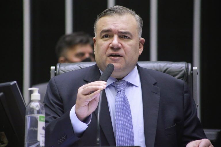 Ney Leprevost, autor da proposta - (Foto: Paulo Sérgio/Câmara dos Deputados)