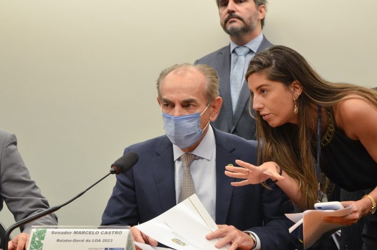 Castro, relator do Orçamento, vai se reunir com parlamentares indicados por Lula - (Foto: Raisa Mesquita/Câmara dos deputados)