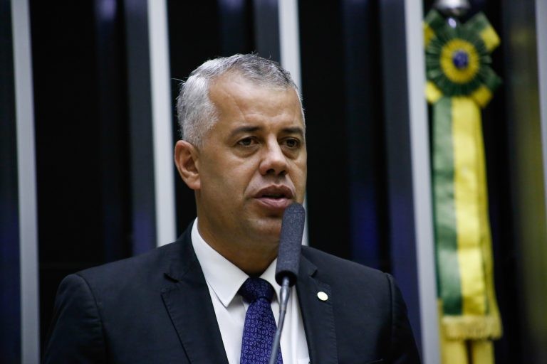 Evair Vieira de Melo recomendou a aprovação do projeto, com mudanças - (Foto: Elaine Menke/Câmara dos Deputados)