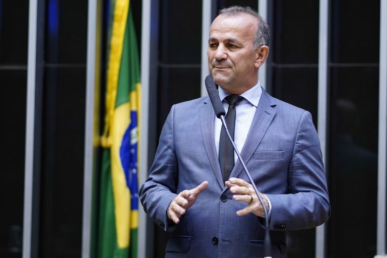 O autor da proposta, deputado Helder Salomão - (Foto: Pablo Valadares/Câmara dos Deputados)