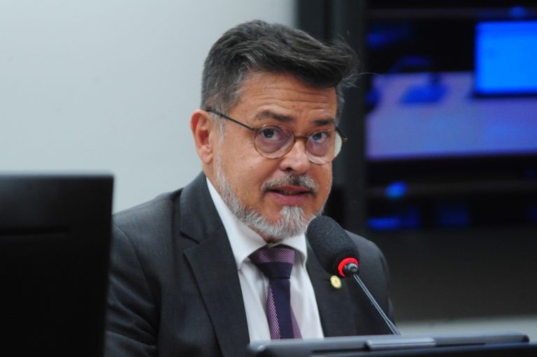 Eduardo Barbosa: LDB estabelece normas de inclusão no ensino - (Foto: Billy Boss/Câmara dos Deputados)