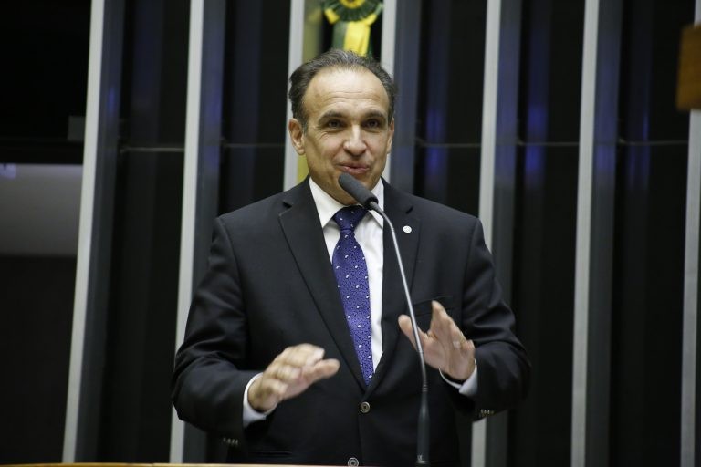 O autor da proposta, deputado Hugo Leal - (Foto: Elaine Menke/Câmara dos Deputados)