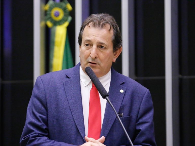 O relator Nilto Tatto recomendou a aprovação da proposta - (Foto: Marina Ramos/Câmara dos Deputados)