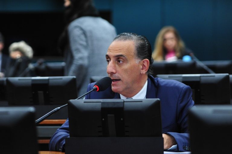 O relator, Eduardo Cury, recomendou a aprovação da proposta - (Foto: Billy Boss/Câmara dos Deputados)