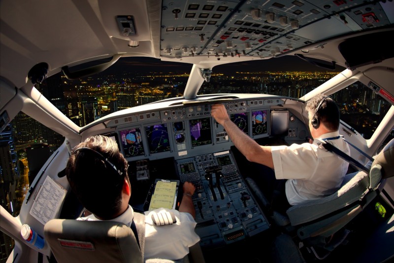 Alterações realizadas nos sistemas da Agência Nacional de Aviação Civil (ANAC) possibilitaram a configuração dos pilotos alunos como possíveis pilotos em comando nos planos de voo de seus voos solo local e de navegação. A alteração começou a vigorar em 1º