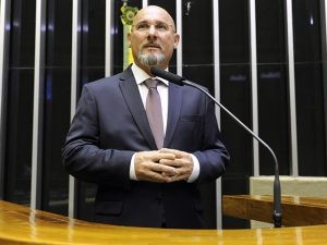 Cristiano Vale: medida deve ter impacto fiscal irrisório - (Foto: Arquivo/Câmara dos Deputados)