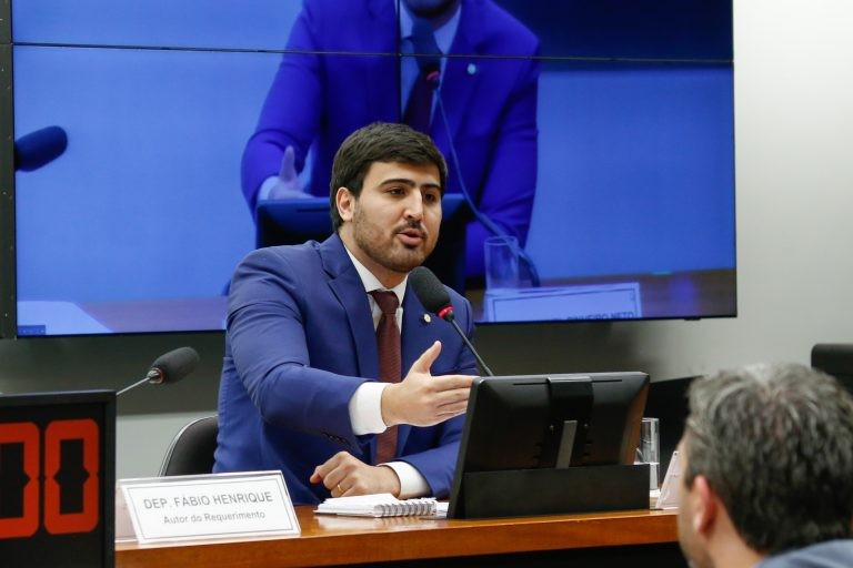 Emanuel Pinheiro Neto pediu mais tempo para analisar a nova proposta - (Foto: Elaine Menke/Câmara do Deputados)