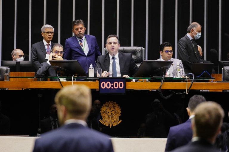 Rodrigo Pacheco defendeu que Congresso analise a proposta mesmo com julgamento do STF sobre o tema - (Foto: Pablo Valadares/Câmara dos Deputados)