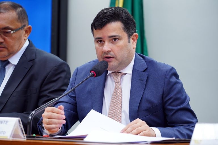 Eduardo da Fonte: concessionárias tiveram lucros abusivos nos últimos anos - (Foto: Pablo Valadares/Câmara dos Deputados)