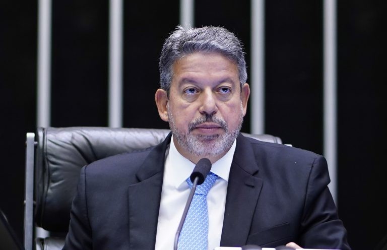 Lira faz pronunciamento no Plenário da Câmara - (Foto: Pablo Valadares/Câmara dos Deputados)