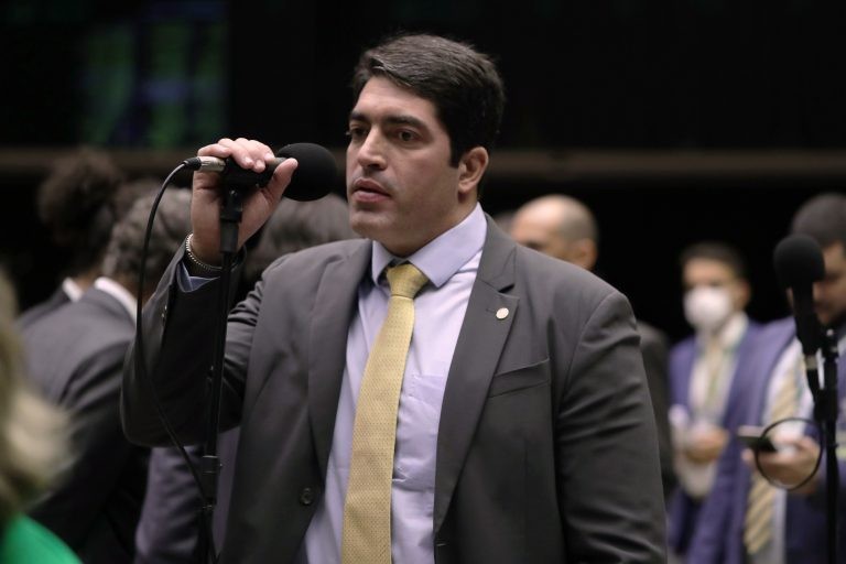Otto Alencar Filho: a proposta autoriza o Tesouro Nacional a emitir títulos verdes - (Foto: Bruno Spada/Câmara dos Deputados)